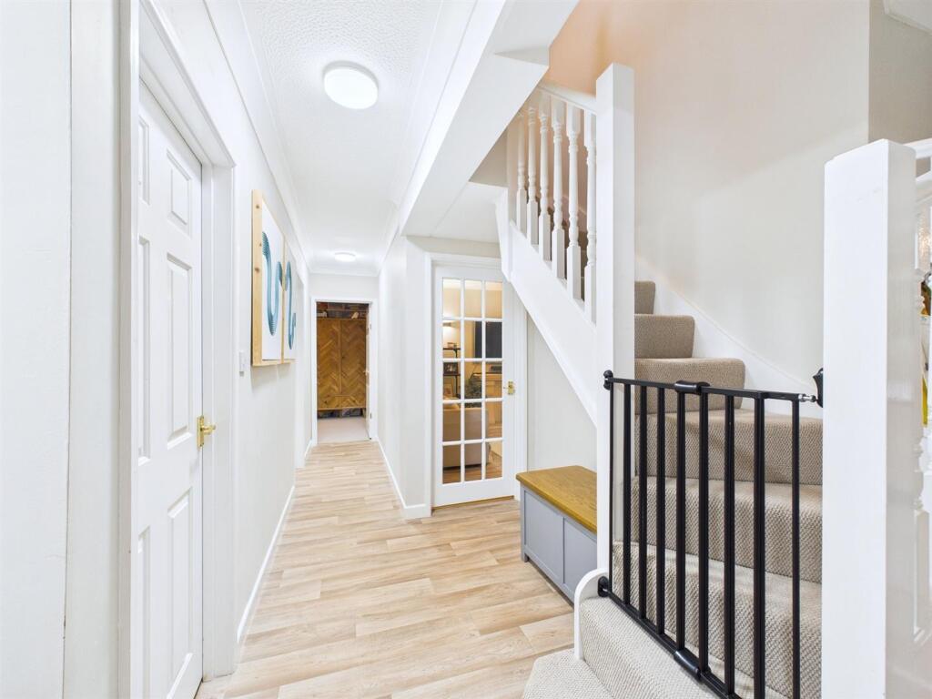 16 - 4 bedroom chalet bungalow.jpg