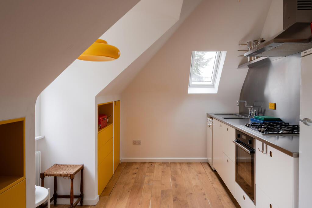 224981 - Chatsworth Road, London NW2 4BN - high...