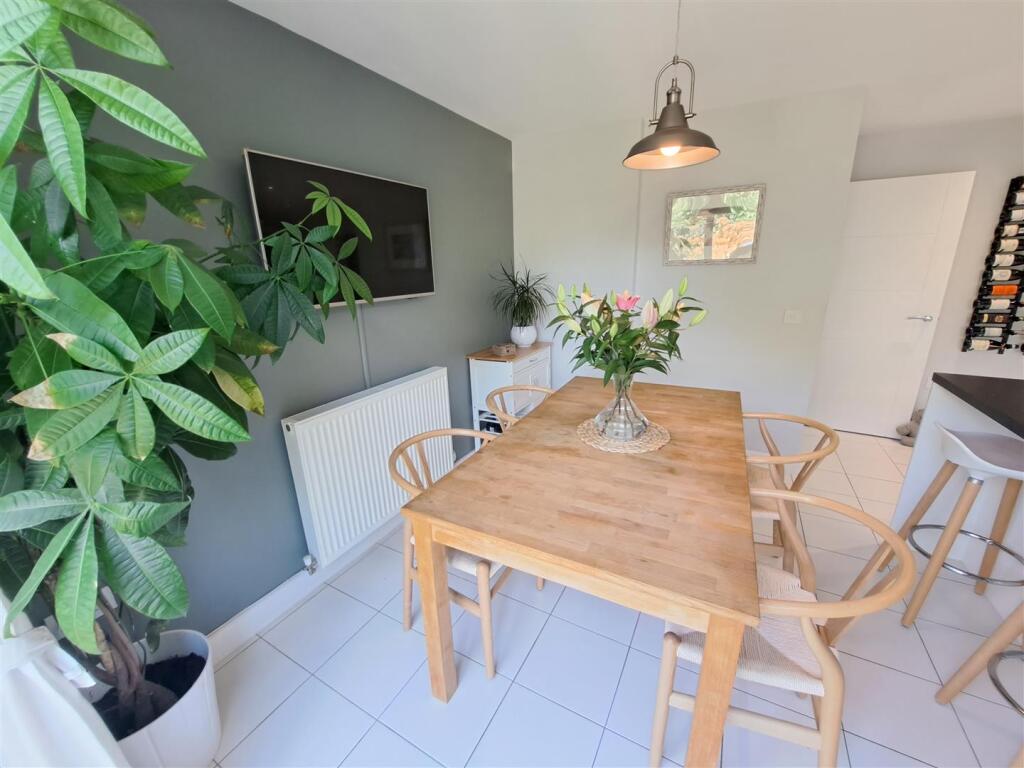 Kitchen / Dining / Breakfast Room