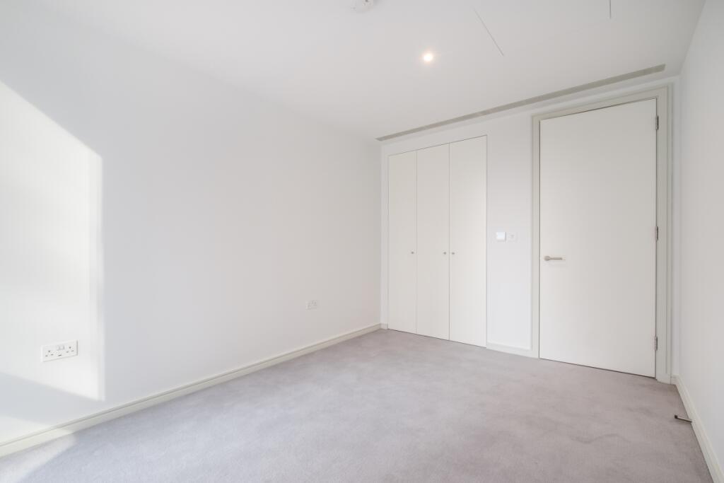 Apartment-201-9-E...