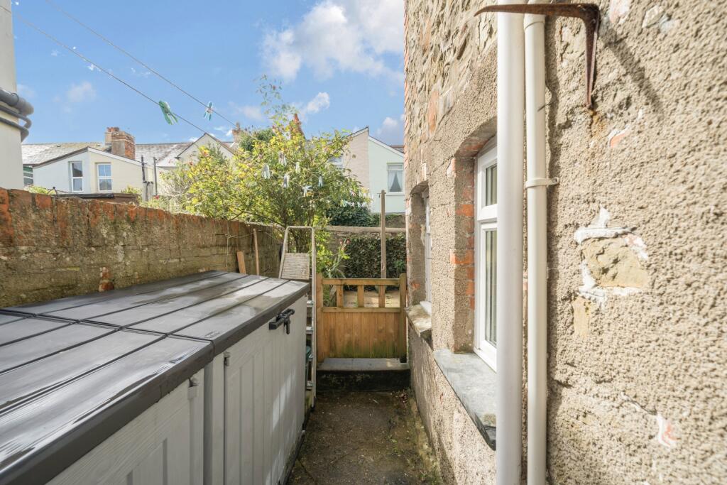 1353771-9-68c431ea88916