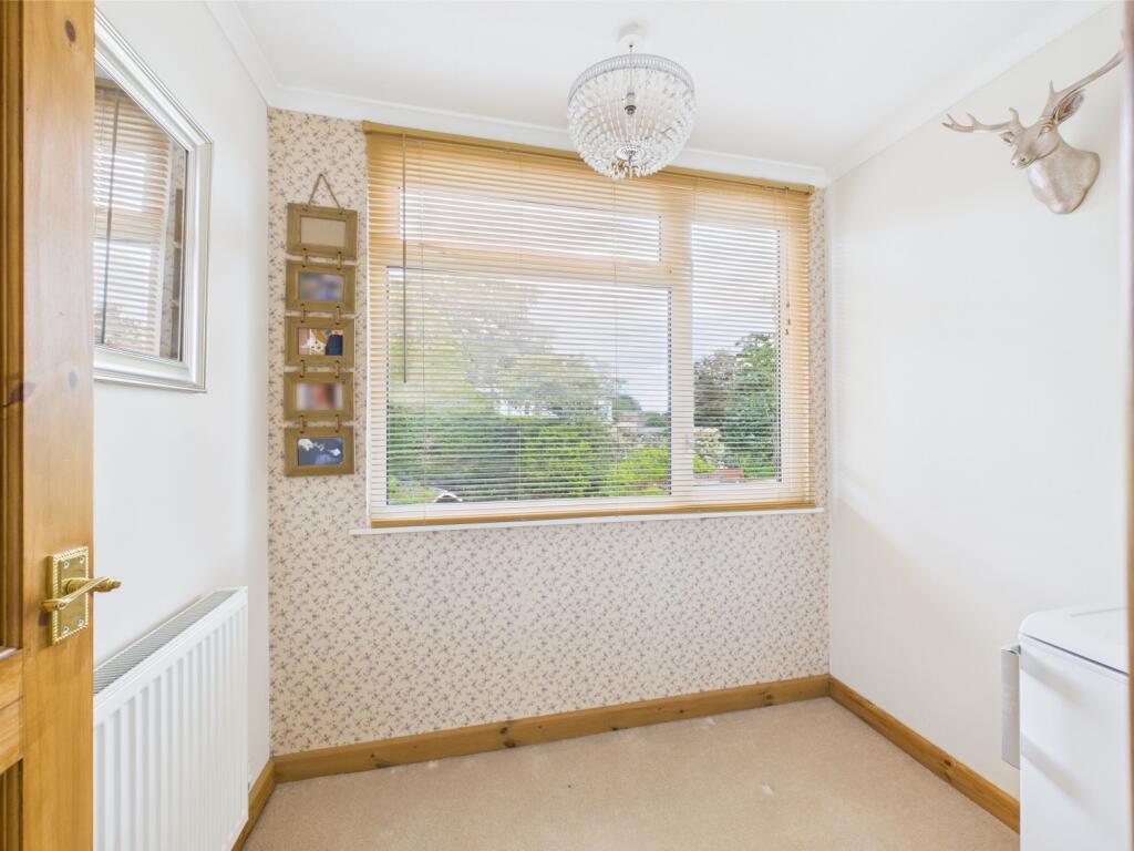 18. CAM04922G0-PR0020-STILL018