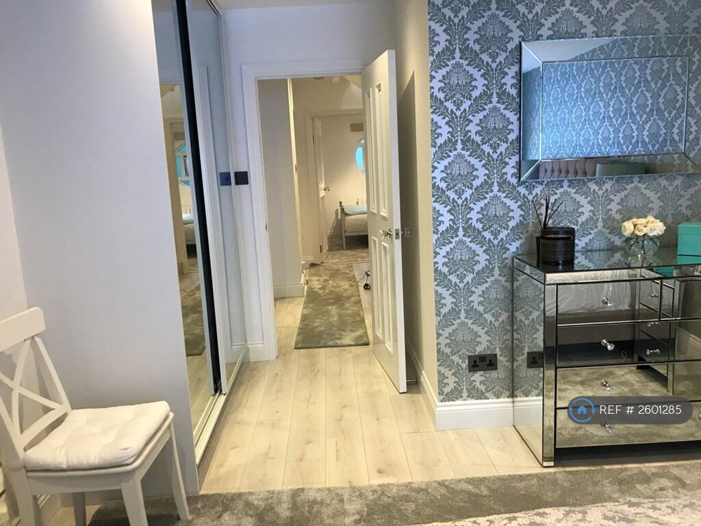 Master Bedroom - Ground Floor 2