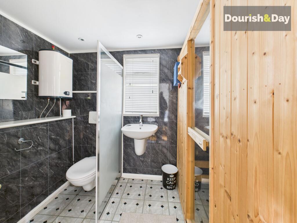 Annex Shower/Sauna Room