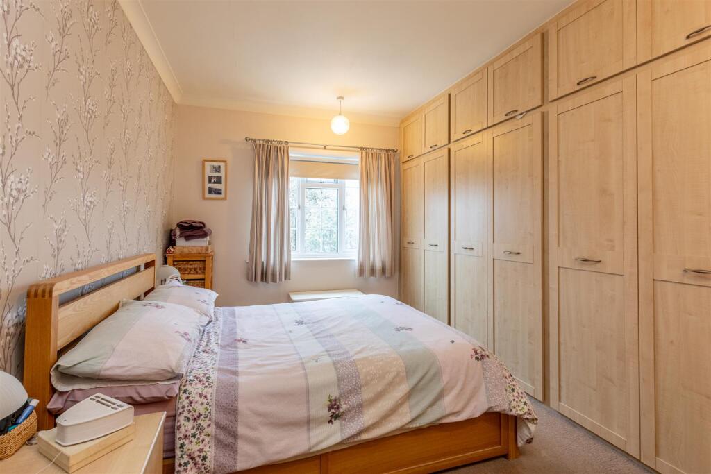 Wellington Walk, Westbury on Trym Bed 2b.jpg