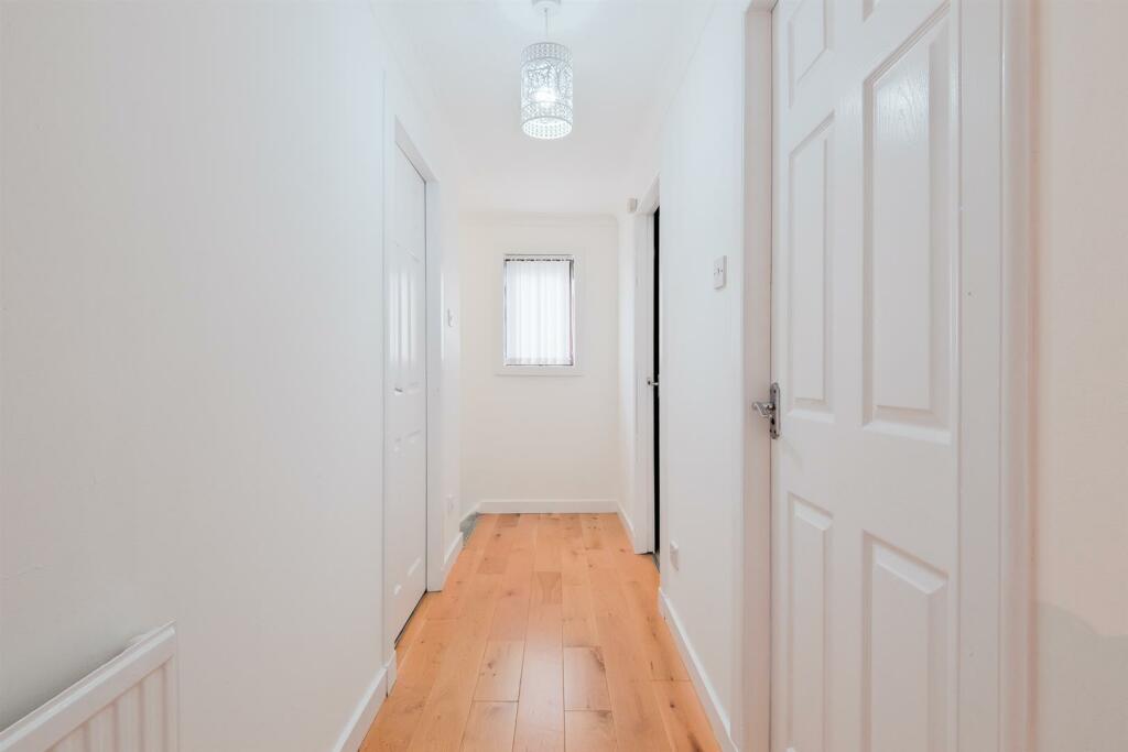 009-16 Hemmingen Court Carluke, ML8 5LX.jpg