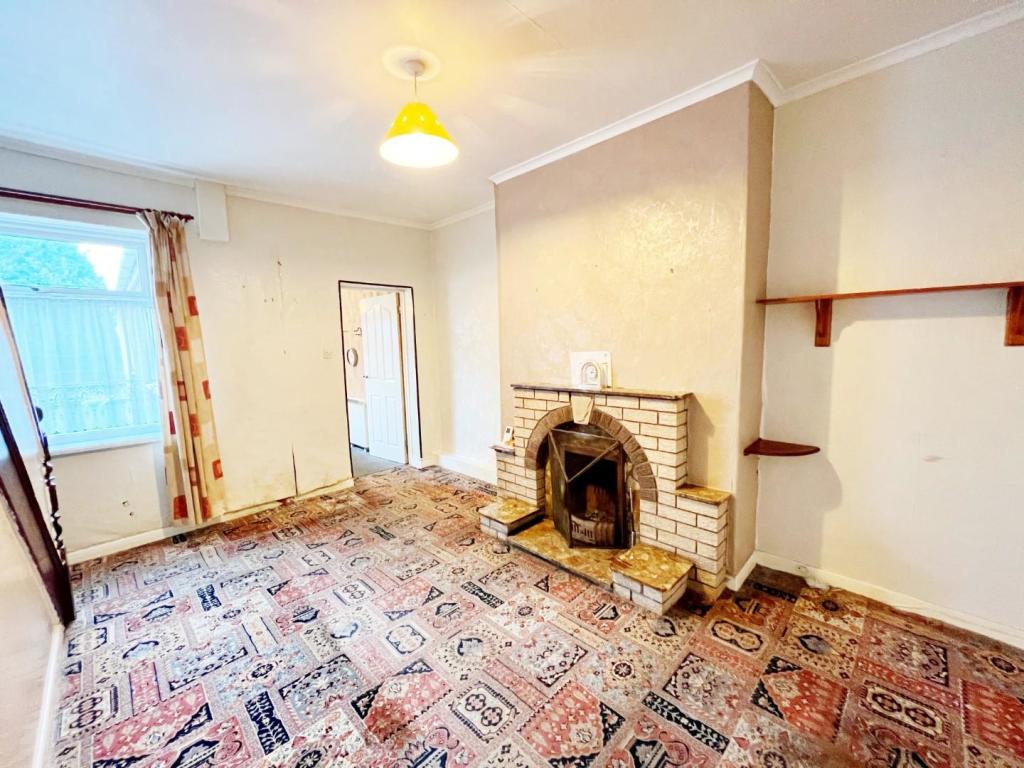 Dining Room pic 2.jpg
