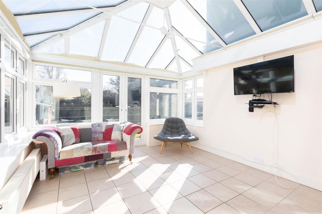 3 Dollimere Close-12.jpg