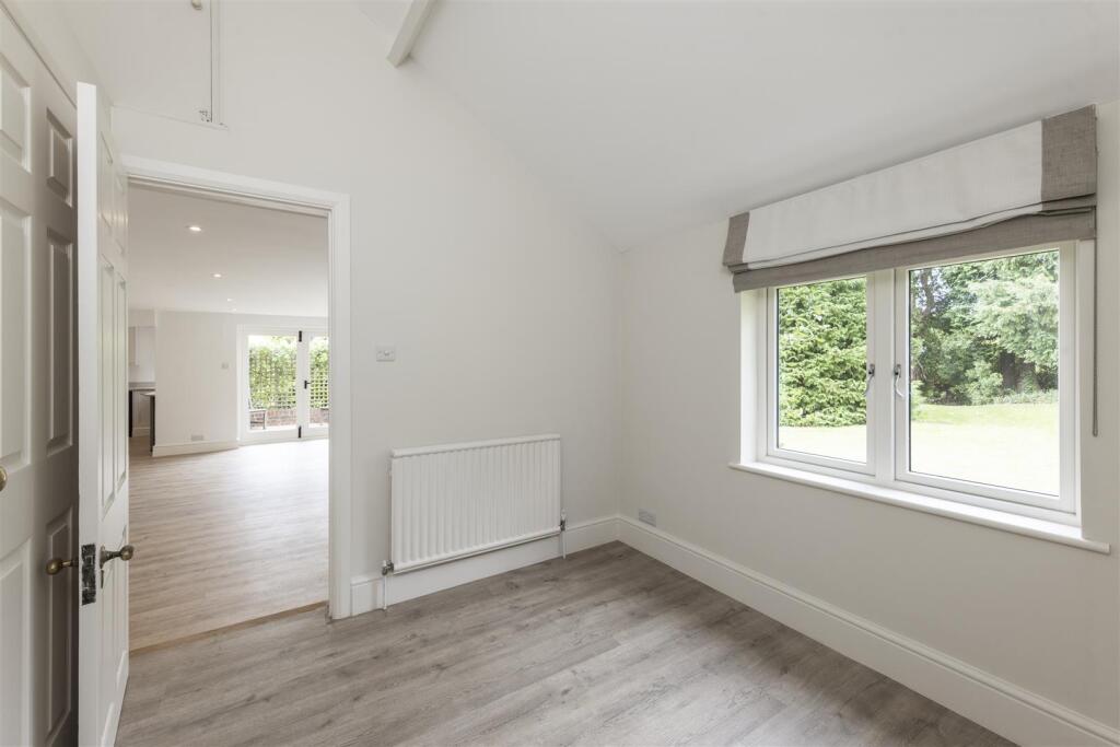 Brookwell-Cottage-Brookwell-Lane-Bramley-GU5-0LQ-6