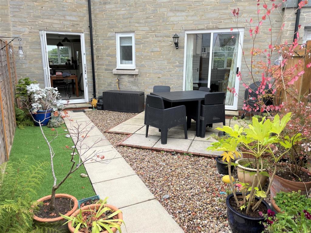 20 The Hurlings Garden