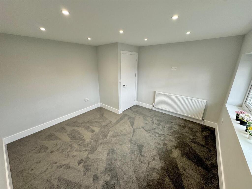 Bedroom2.jpg