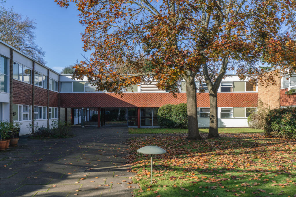 242962 - 6GrayCourt_HighRes-13.jpg