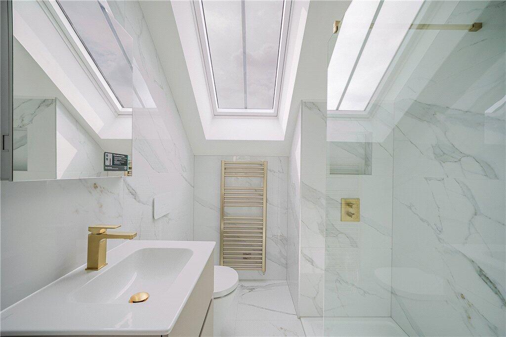 Bed 1 En-Suite