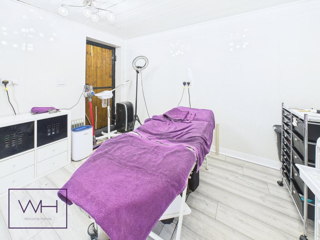 CAM03785G0-PR0056-ST