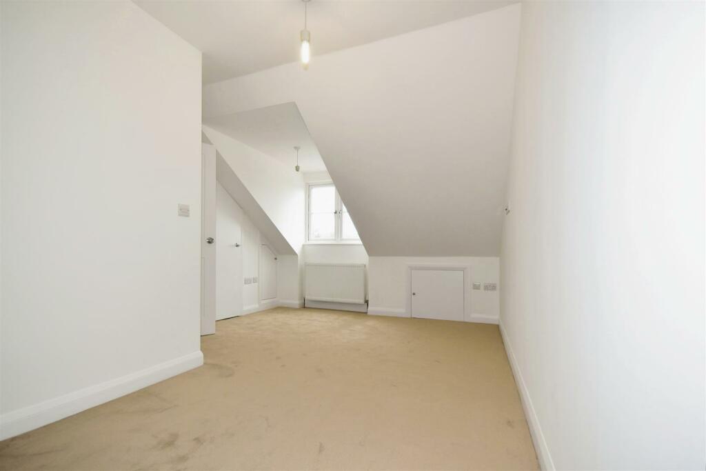 731dcbe5-1Bed12.JPG
