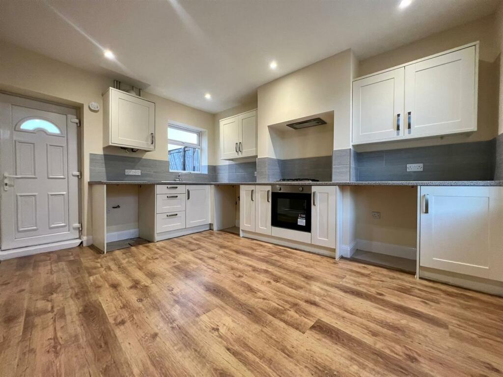 USE kitchen (3).jpg