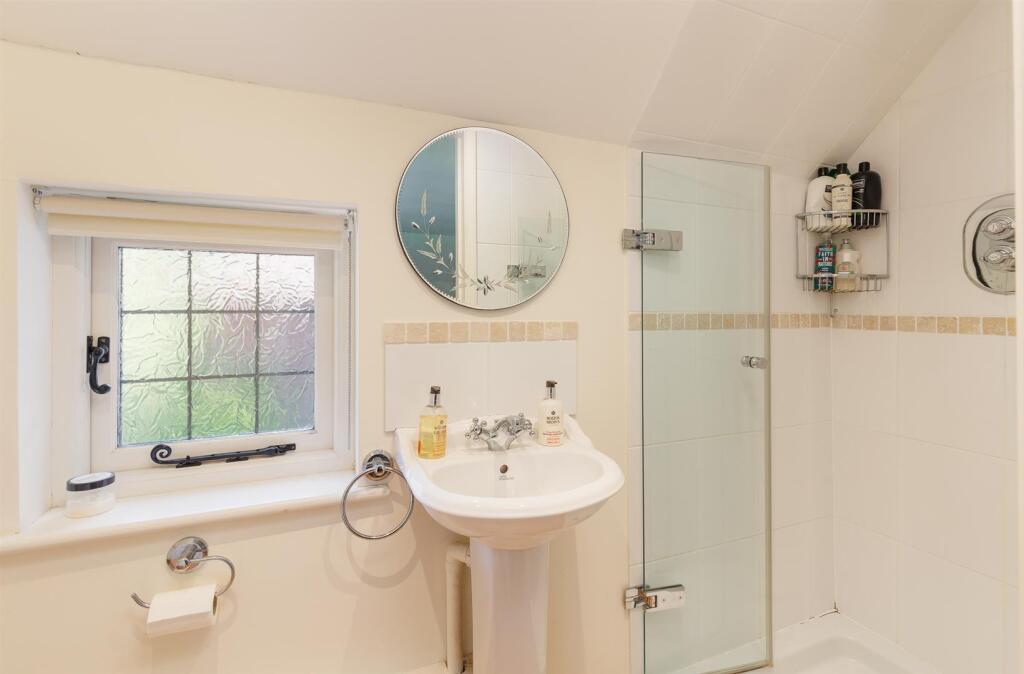 Shower Room En-Suite