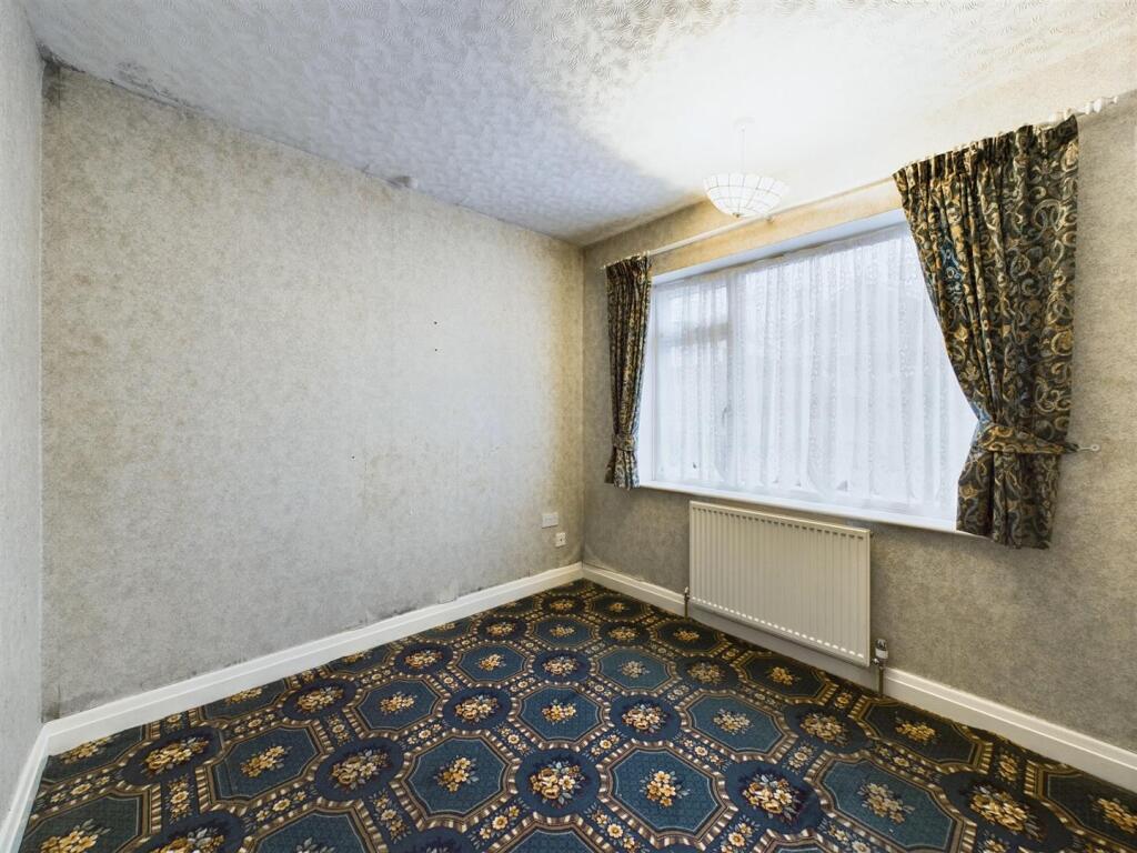 Bedroom: