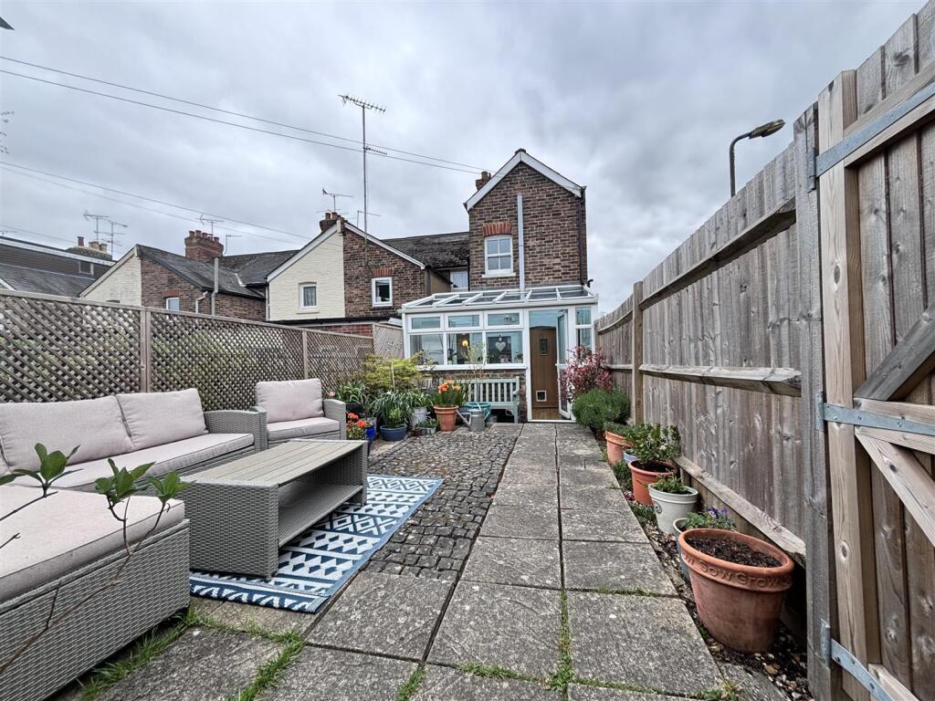 Victoria garden rear 2.jpg