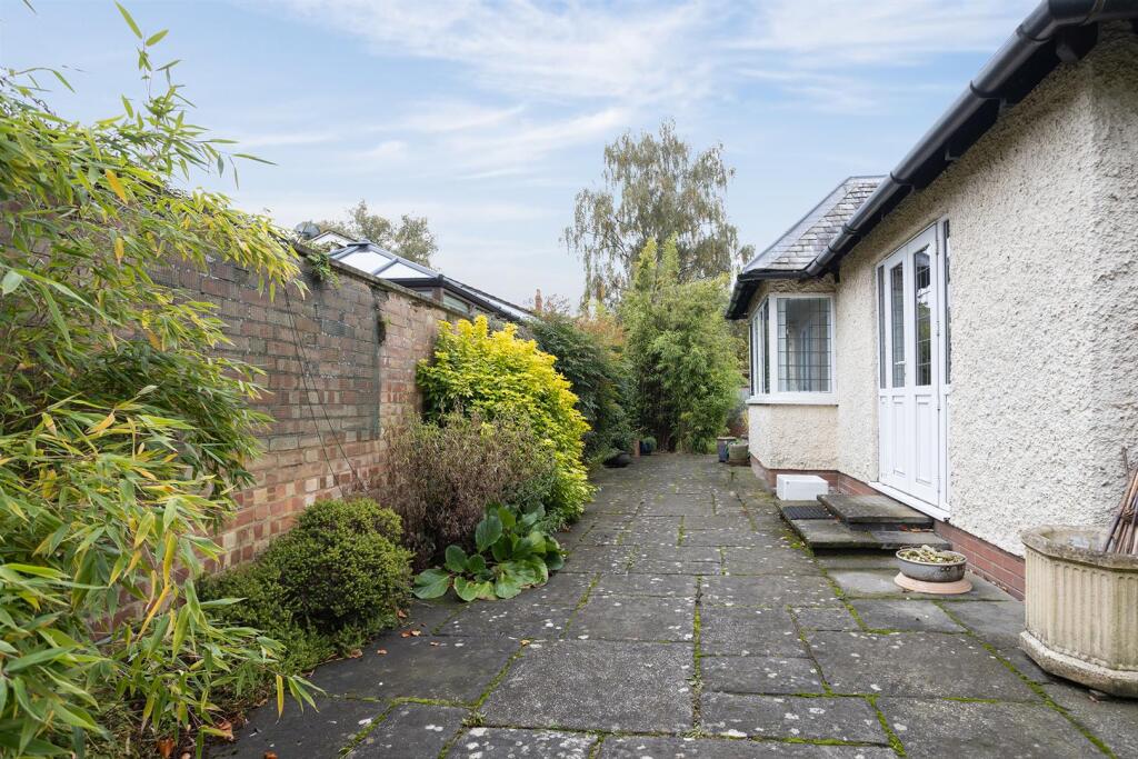 21 Moultrie Road, Rugby