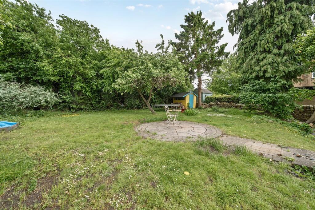 9 High Street, Blisworth (9).jpg