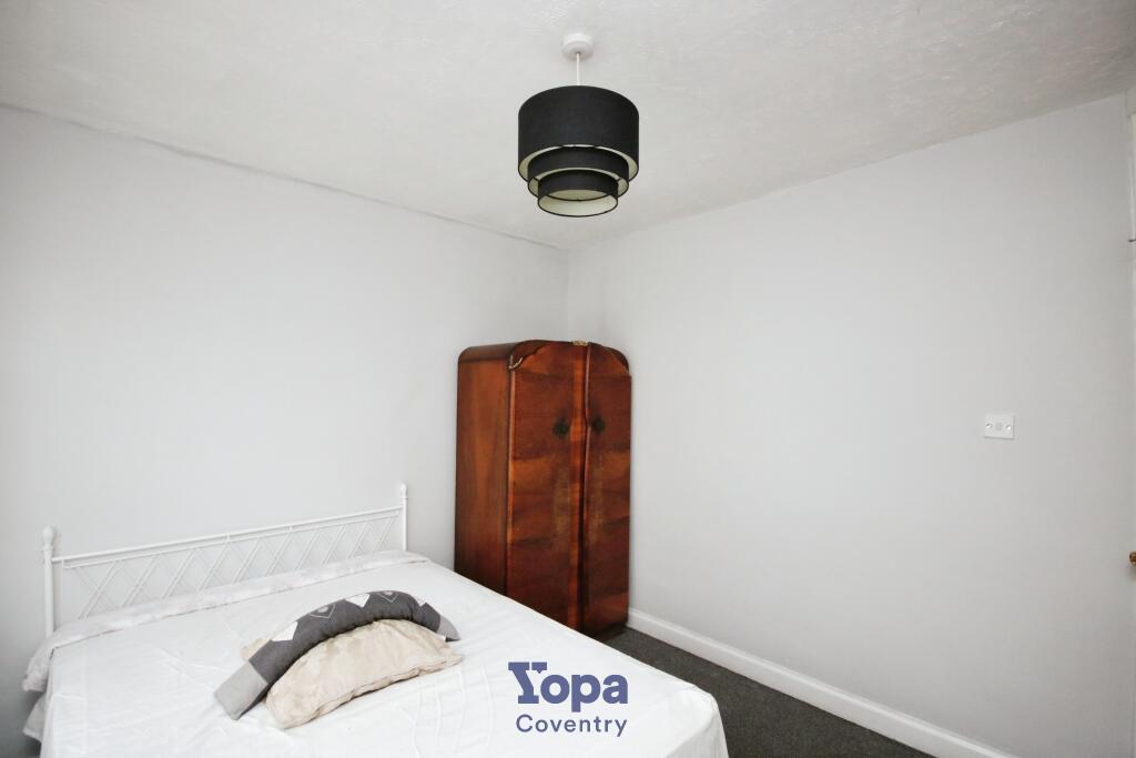 3ef47fb2-Bed 202.JPG