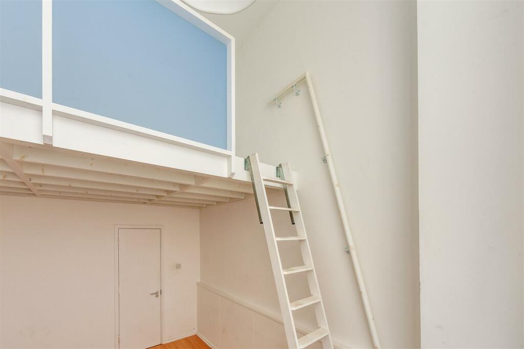 office bedroom 3.jpg
