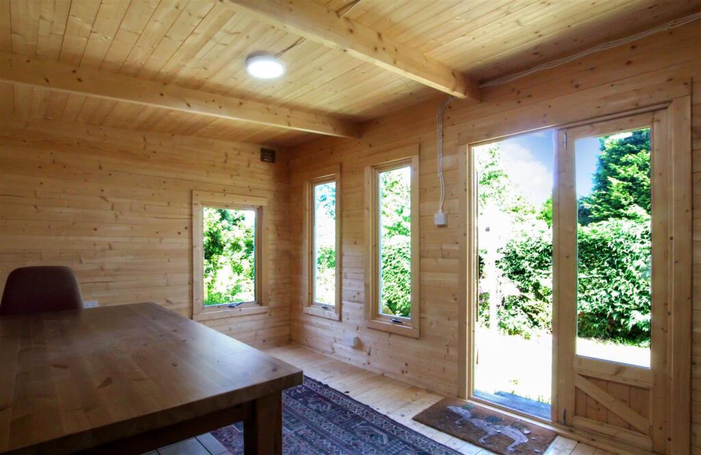 SUMMER-HOUSE.jpg