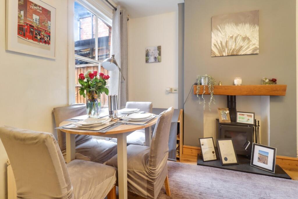Dining area and Fireplace 