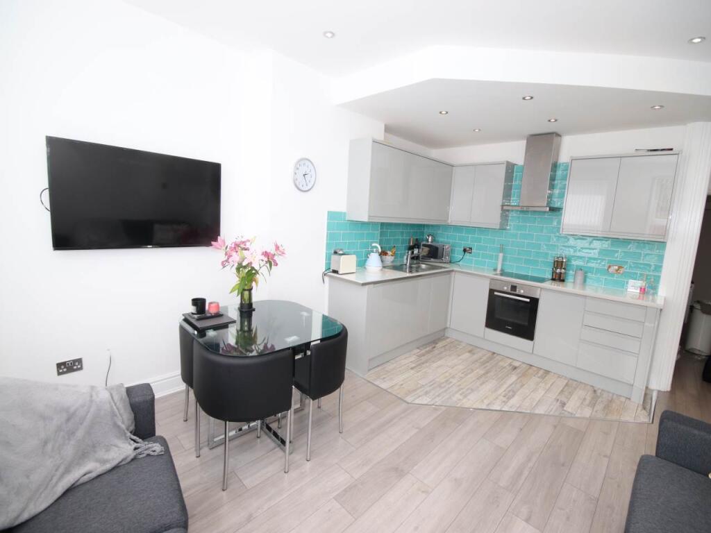 IMG_1774 Picton Road