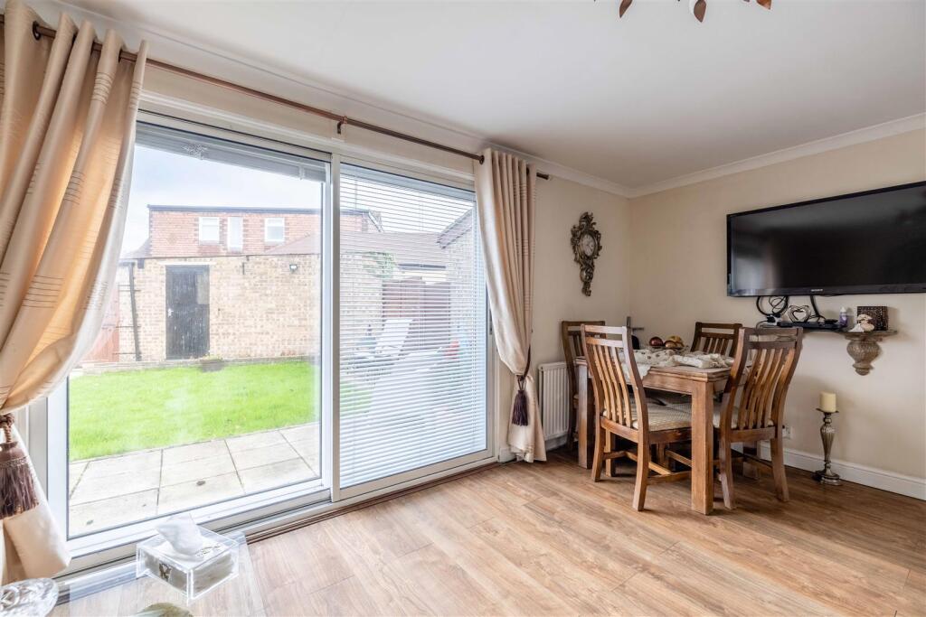 a33RS (16 of 28).jpg