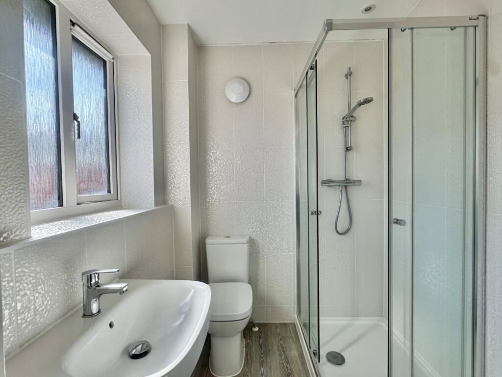 En-Suite 1