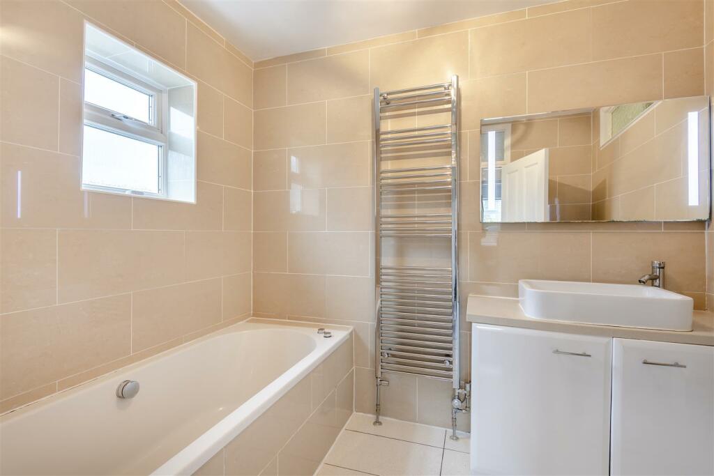8629845-interior12.jpg