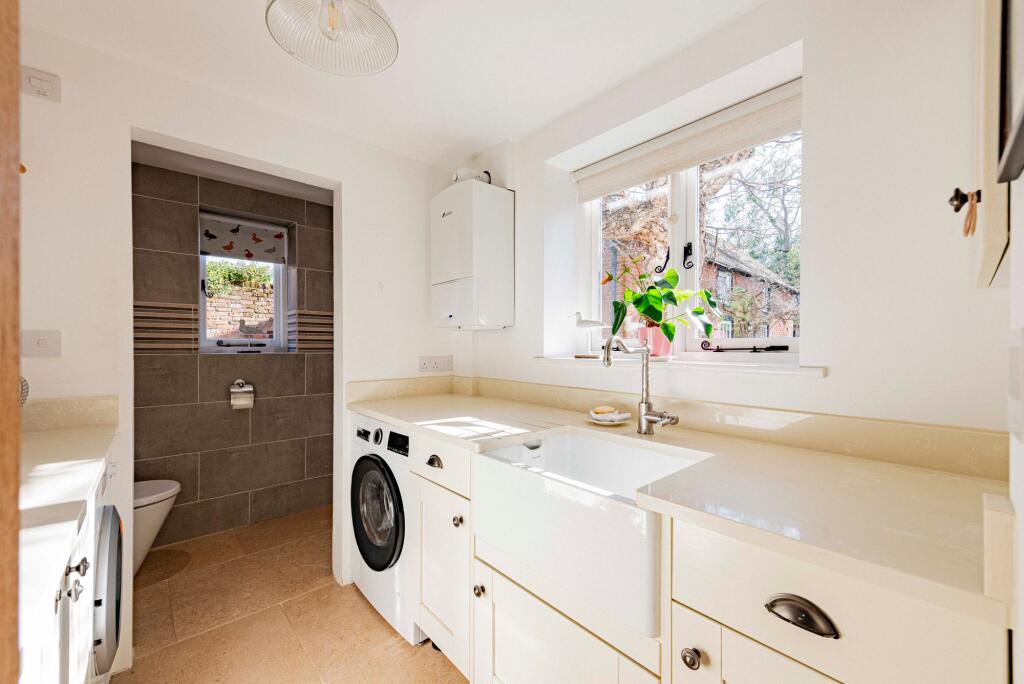 Utility Room (1)