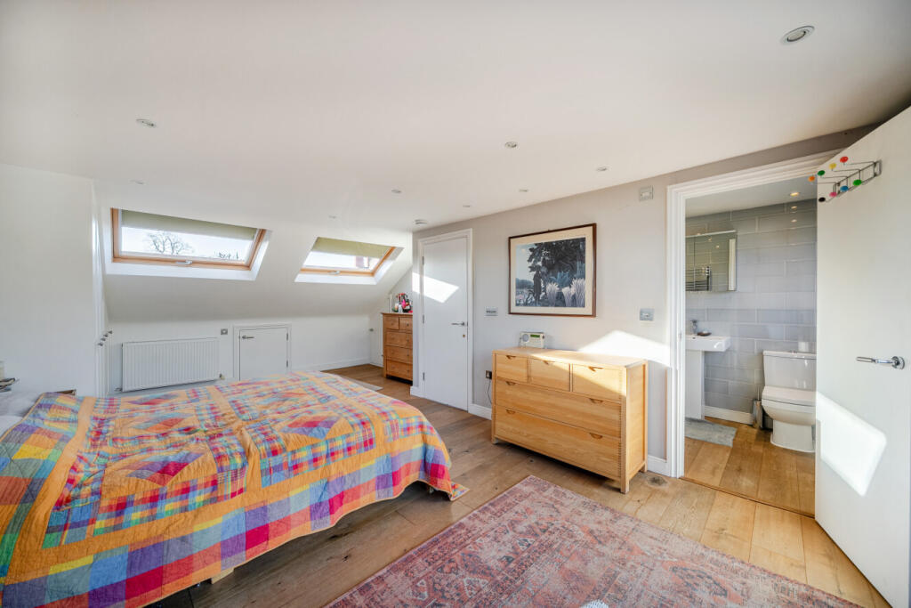 1396147-2-695e47e...