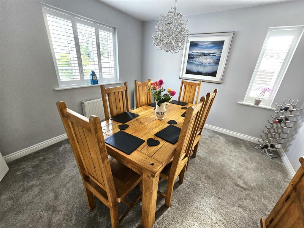 Dining Room.jpg