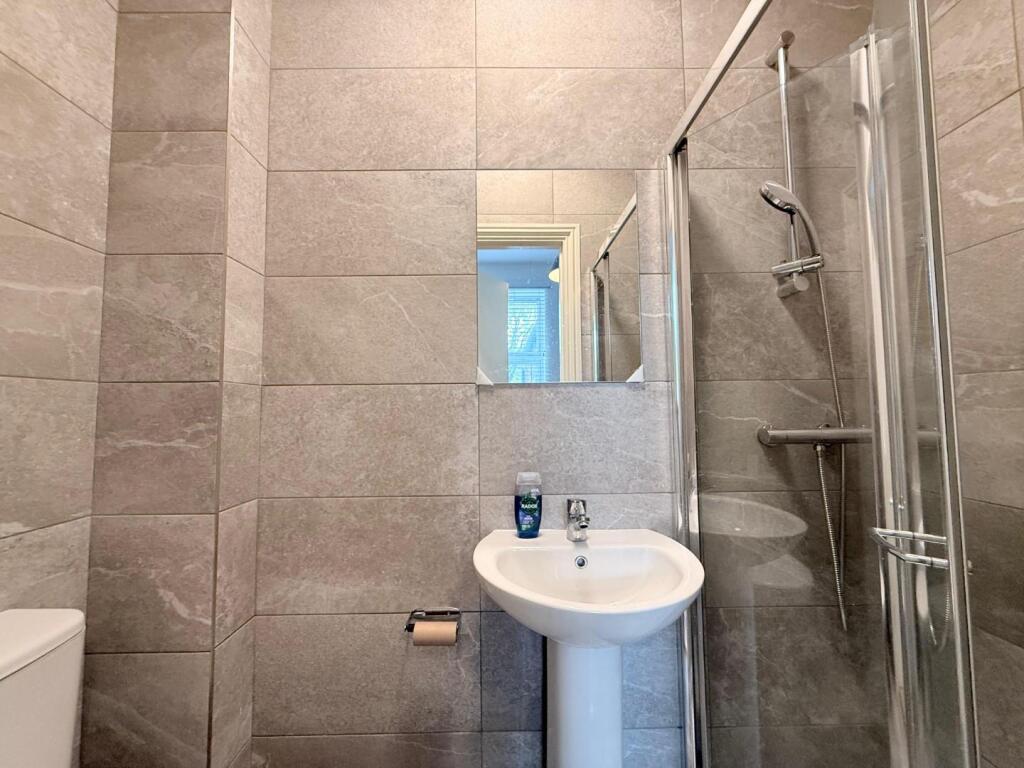 WhatsApp Image 2025-10-07 at 15.59.01 (3).jpeg