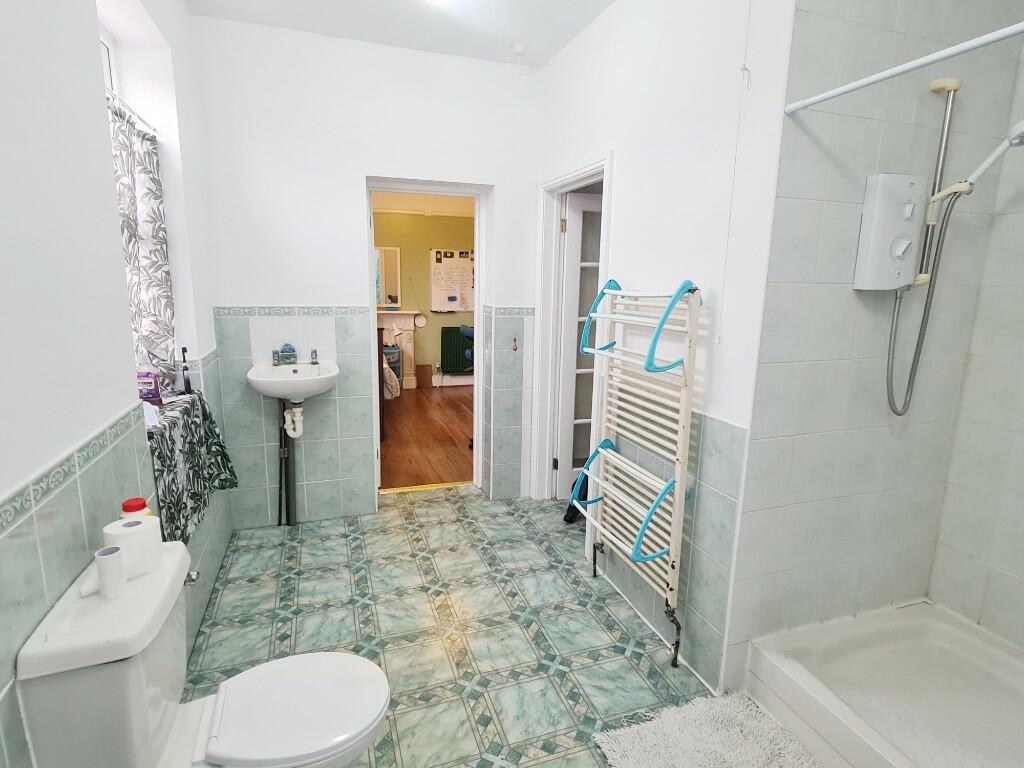Shower Room 1