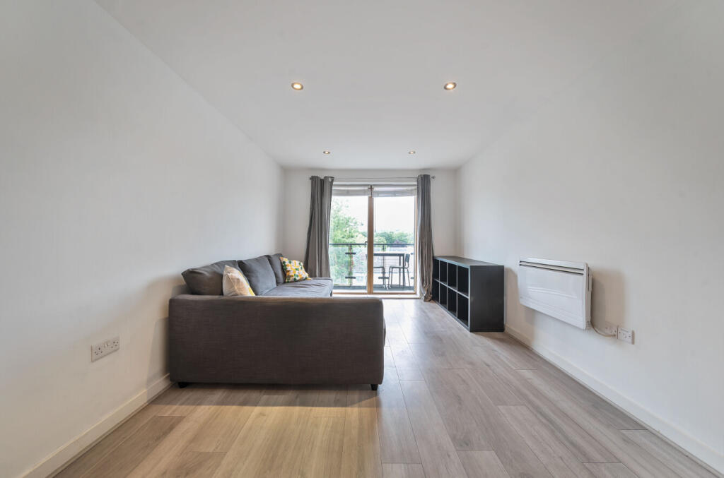 1303712-7-683ee17ff27f5