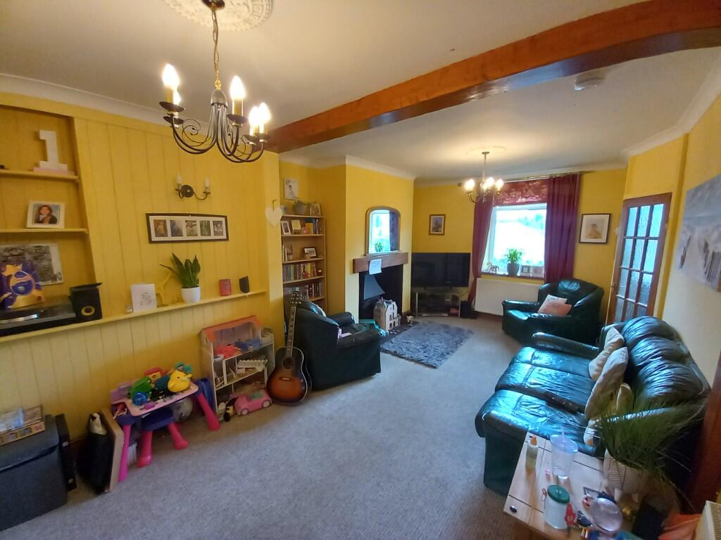 Lounge/Dining Room 2