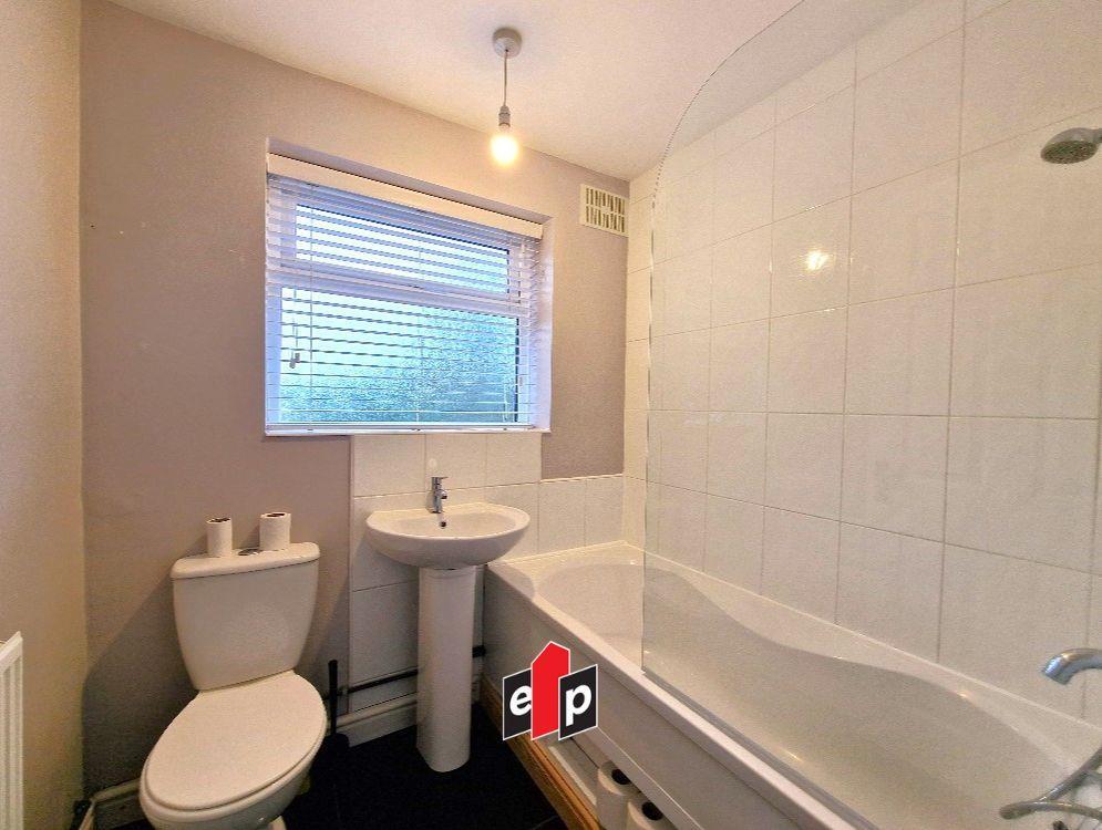 Aldermans Green Road, Aldermans Green - Bathroom