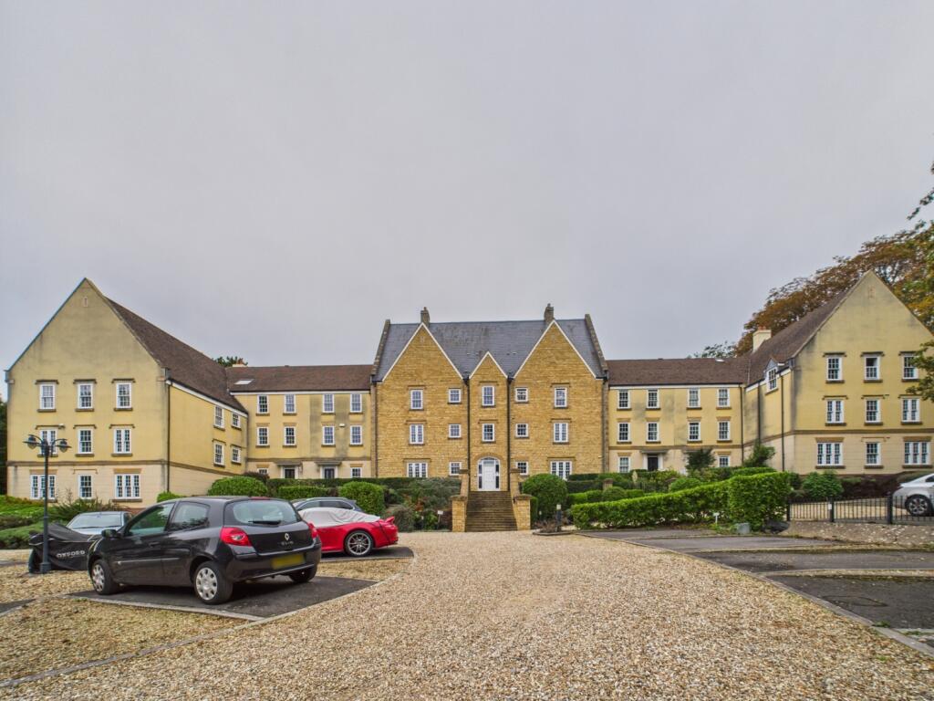 CAM01740G0-PR0455-STILL003