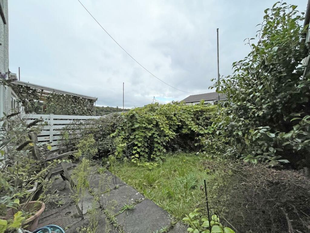 Beaumaris Road 72 Garden 2.jpg