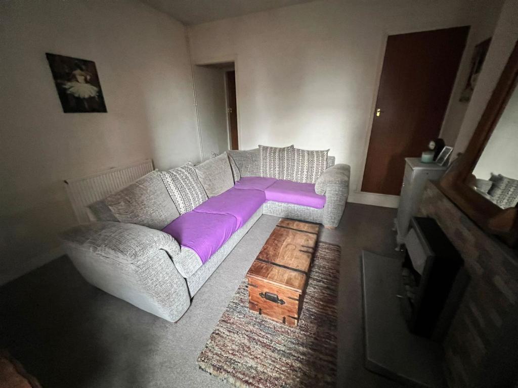 Lounge.jpg