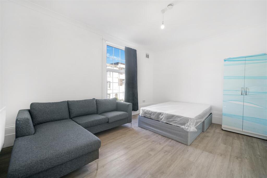 6 Crescent Road - tuXh7YBhgNwxXdVVCvwF.jpg