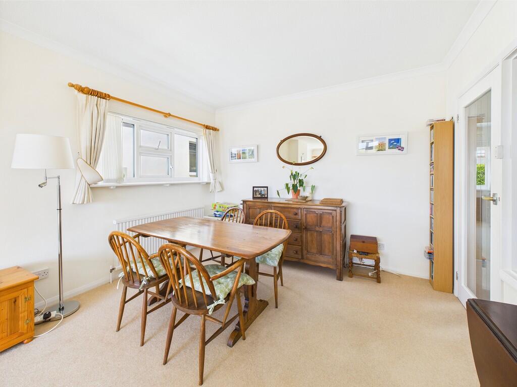 CAM05372G0-PR0004...