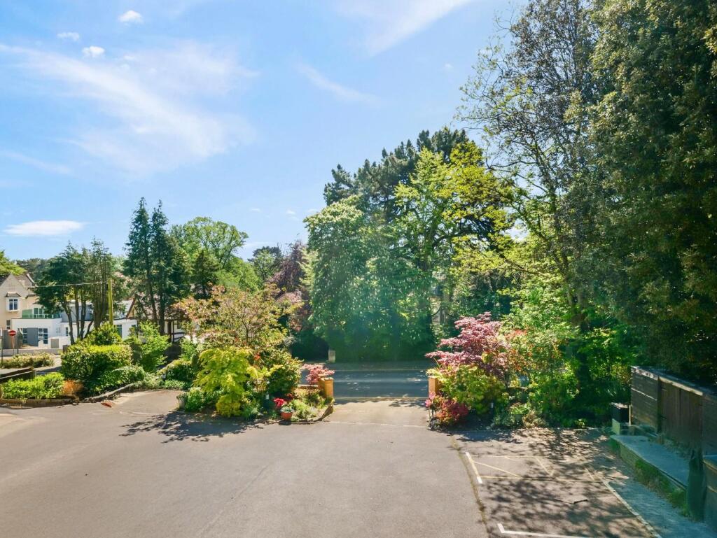 Azalea Court, Branksome Wood Road