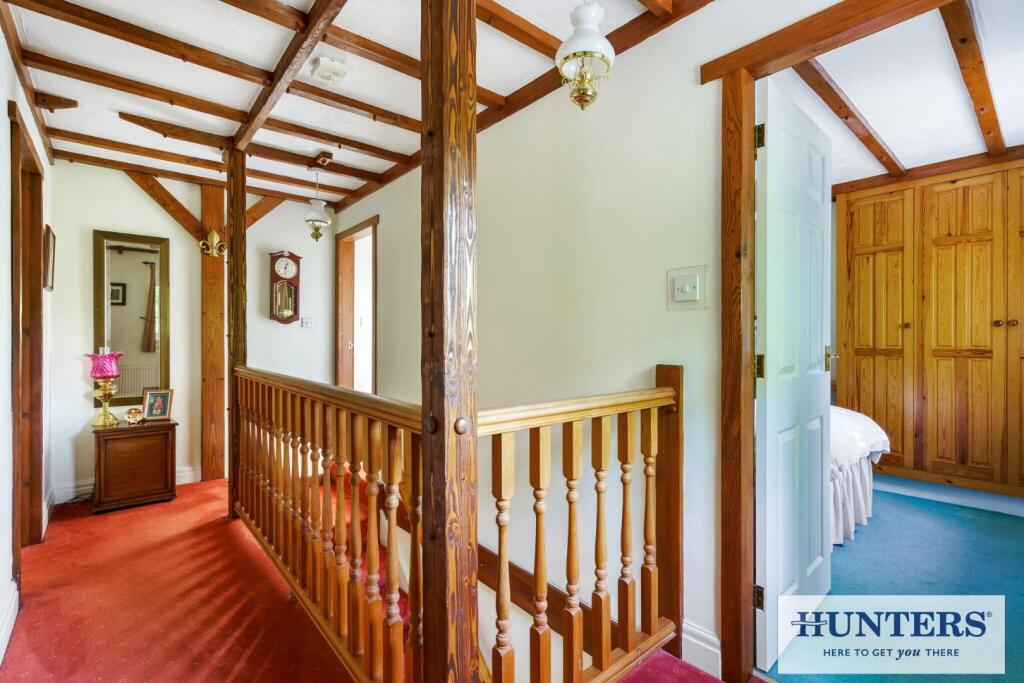 93787_39 Gill Lane Yeadon (20) - Copy_low.jpg