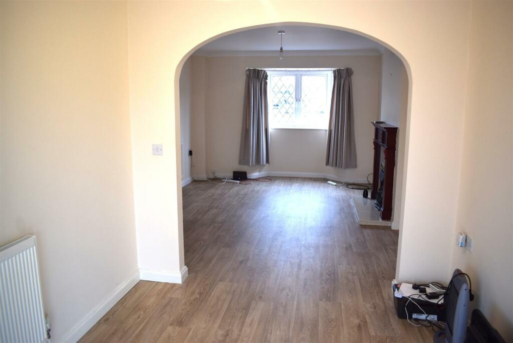 dining room.JPG