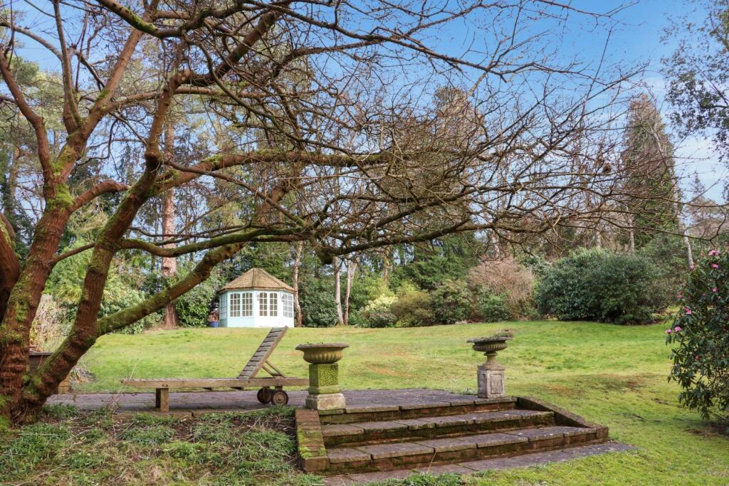 steps-and-summer-house-1